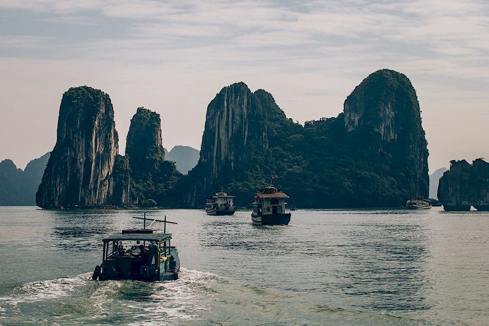 Visitors may choose between traditional wooden boats or modern speedboats, depending on their preference and budget